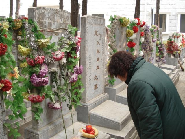 扫墓的定义,扫墓的由来?为什么要扫墓?