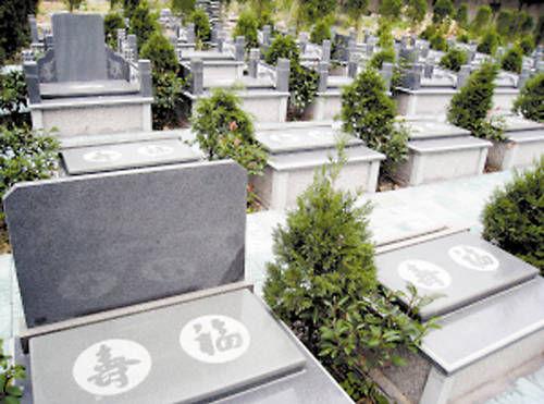 老人去世后寿衣应该如何选择?